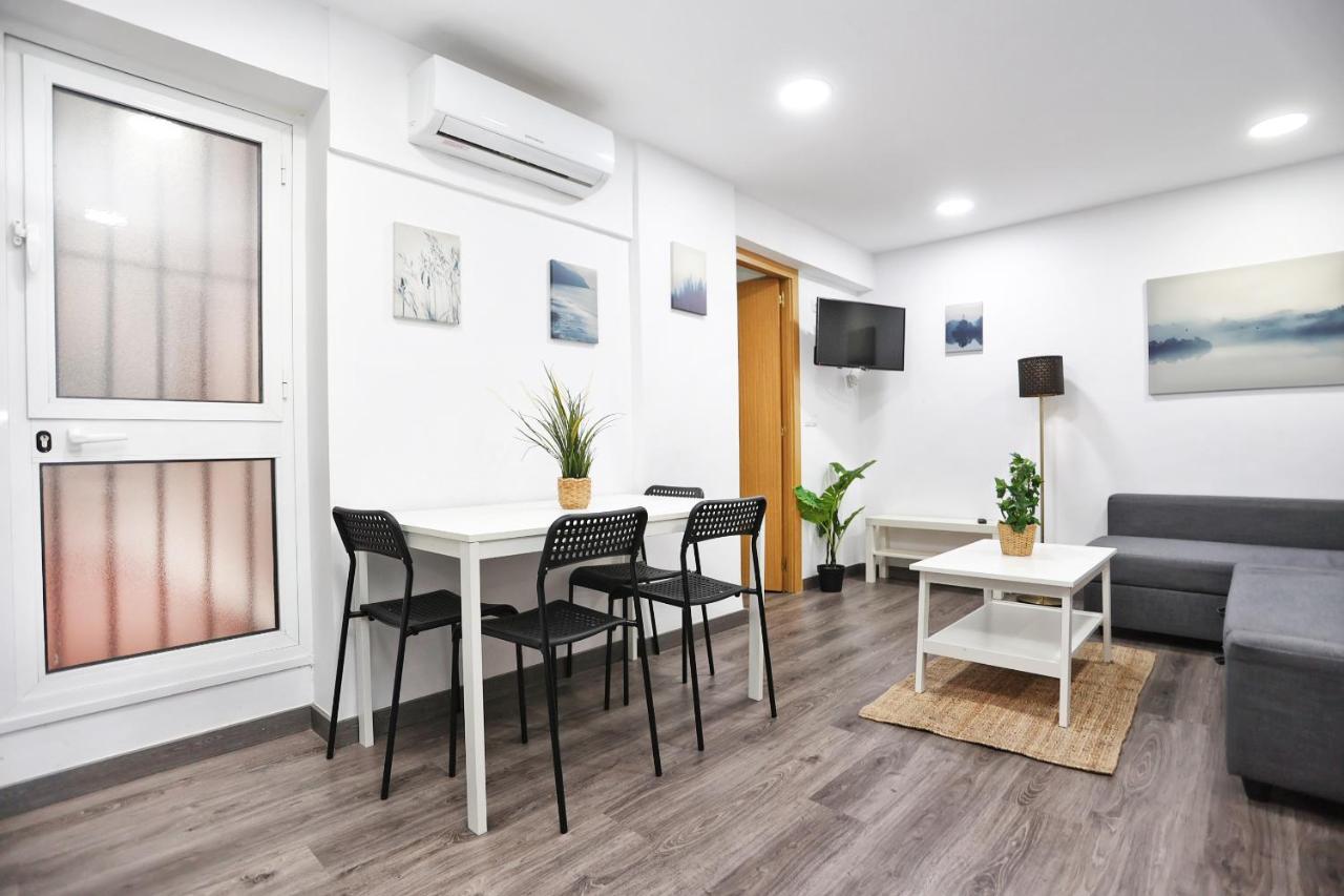 Holidays2Malaga Goya - Zona Huelin & 500 Mts De La Playa Apartment Exterior photo