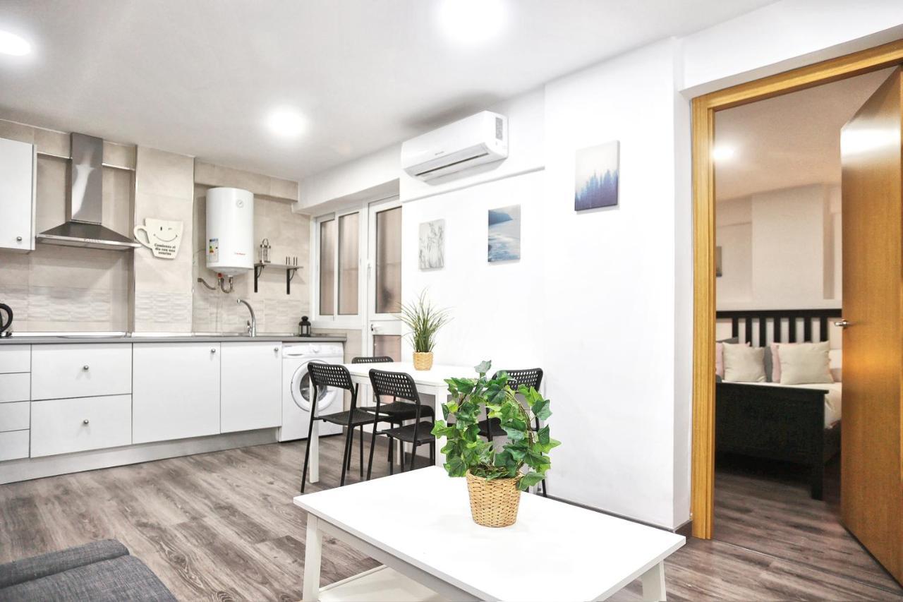 Holidays2Malaga Goya - Zona Huelin & 500 Mts De La Playa Apartment Exterior photo
