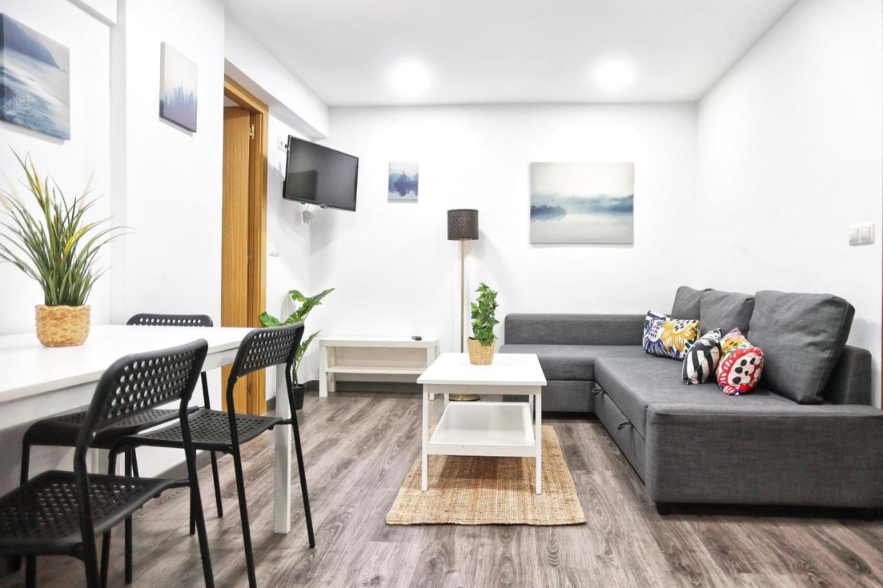 Holidays2Malaga Goya - Zona Huelin & 500 Mts De La Playa Apartment Exterior photo